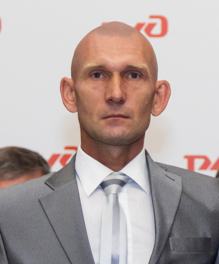 Александр Непомнящий