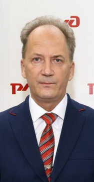 Опытные мастера подают пример