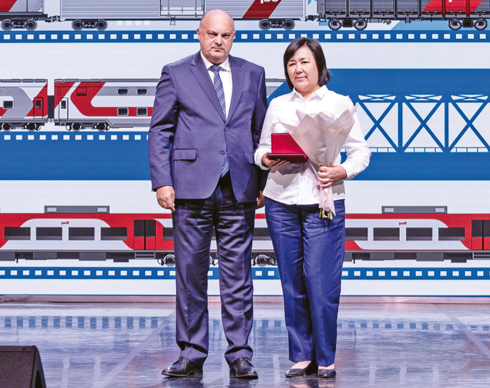 Асия Баубекова, экспедитор Астраханского отдела материально-технического обеспечения.jpg Асия Баубекова, экспедитор Астраханского отдела материально-технического обеспечения.jpg