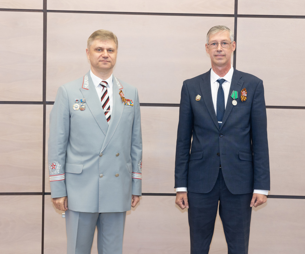 Александр Кропотов справа.jpg Александр Кропотов справа.jpg
