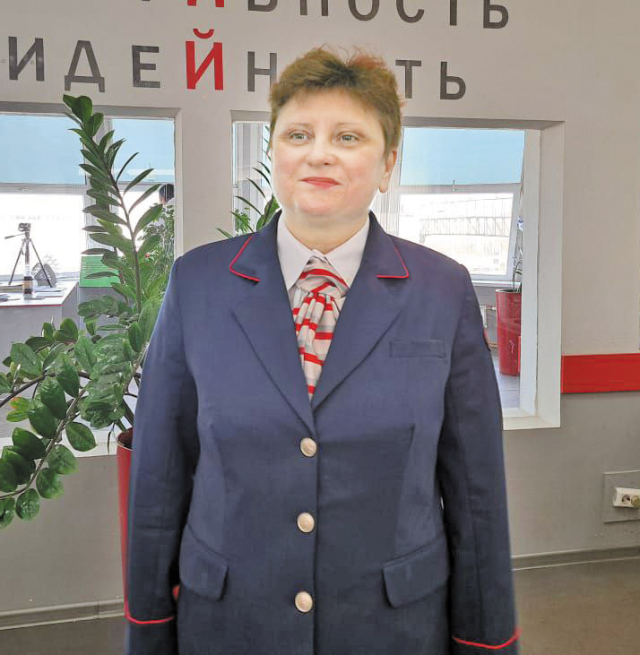 Янина Рокотянская, заместитель начальника станции Волжский по грузовой и коммерческой работе.jpg